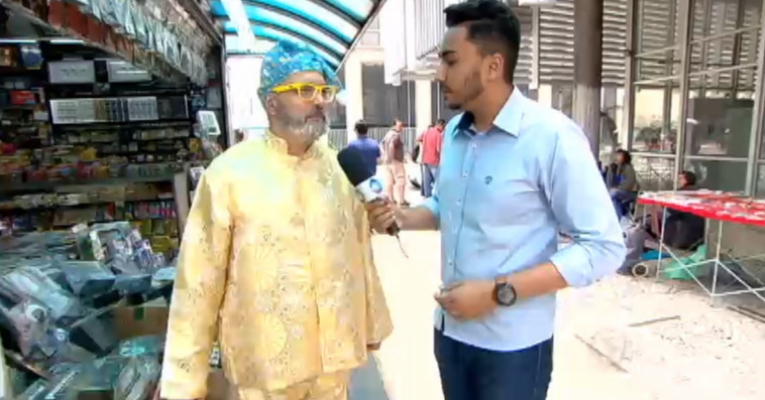 ConheÃ§a o homem que ficou famoso por usar pijama durante todo o dia